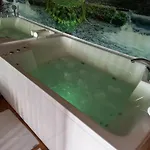 Appartement Jacuzzi For Relax - Hollywood Apartment, Stup, *