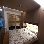 Jacuzzi For Relax - Hollywood Apartment, Stup, Lejlighed *