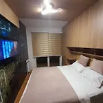 Jacuzzi For Relax - Hollywood Apartment, Stup, Appartement Sarajevo