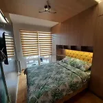 Jacuzzi For Relax - Hollywood Apartment, Stup,