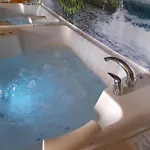 Jacuzzi For Relax - Hollywood Apartment, Stup, * Sarajevo