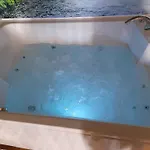 Jacuzzi For Relax - Hollywood Apartment, Stup, *