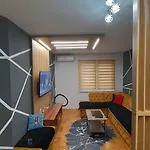 Jacuzzi For Relax - Hollywood Apartment, Stup,