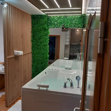 Apartment Jacuzzi For Relax - Hollywood Neom Apartment, Stup, Sarajevo