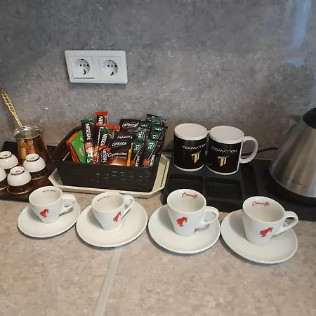 Jacuzzi For Relax - Hollywood Apartment, Stup, Lägenhet