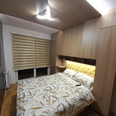 Apartment Jacuzzi For Relax - Hollywood Apartment, Stup,