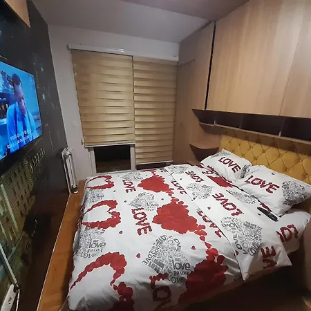 Apartment Jacuzzi For Relax - Hollywood Apartment, Stup,