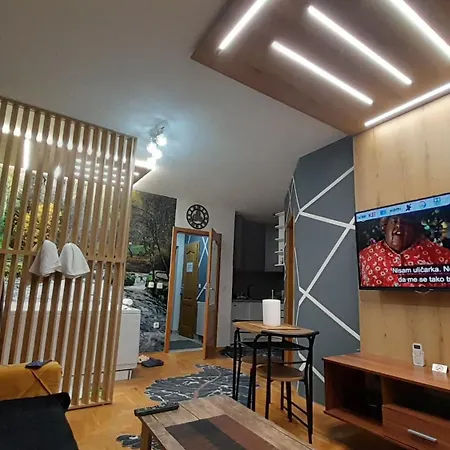 Apartment Jacuzzi For Relax - Hollywood Neom Apartment, Stup,