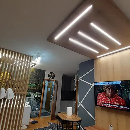 Jacuzzi For Relax - Hollywood Apartment, Stup, Near Airport Sarajevo