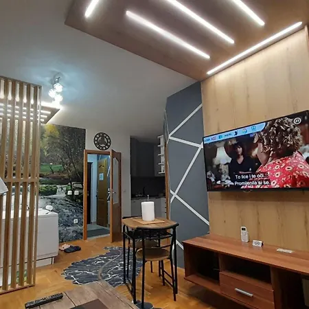 Jacuzzi For Relax - Hollywood Apartment, Stup, Apartment