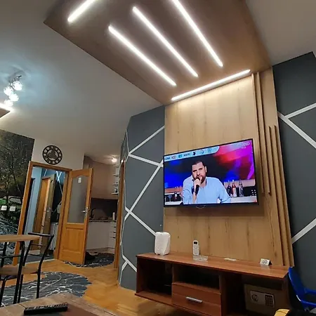 Jacuzzi For Relax - Hollywood Apartment, Stup, Near Airport Sarajevo