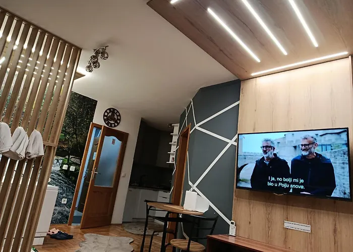 公寓 Jacuzzi For Relax - Hollywood Apartment, Stup, 塞拉耶佛